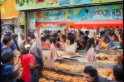 摆摊秘籍鸭货摊火爆出圈的关键，10种低成本获客策略，手把手教你从无人问津到排队狂揽！