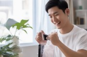 如何在手机上轻松使用小米手机膜？
