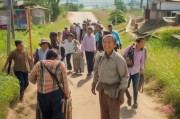 畅通帮扶路，温暖贫困户——交通补贴政策助力困难群众出行无忧